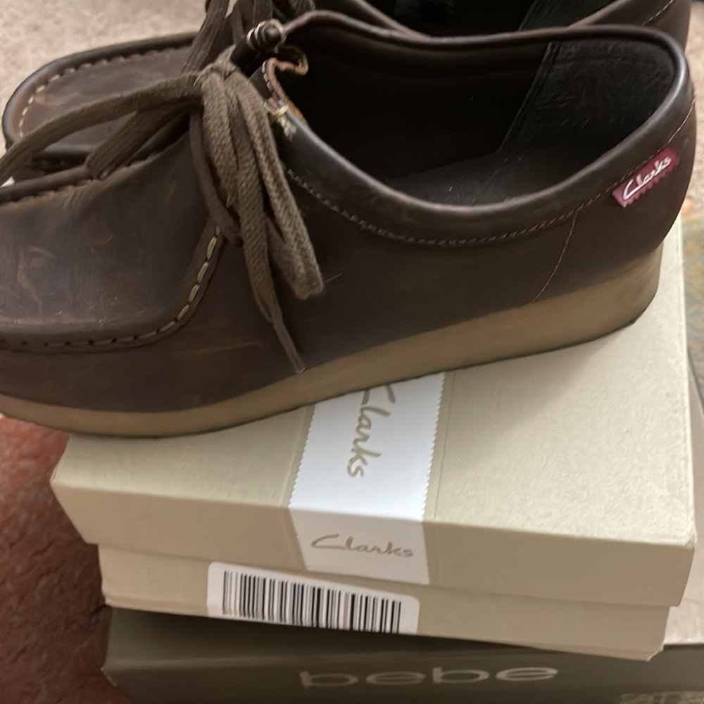 Clarks - Picture 3 of 6